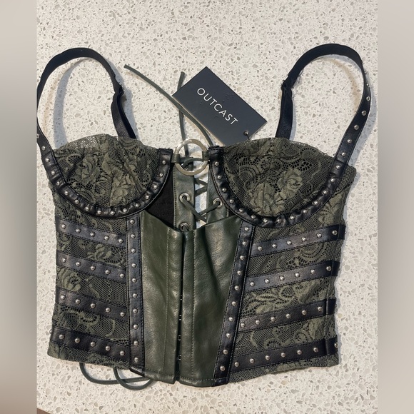 ❌SOLD ❌ Outcast Skirt Set - JAYLEN - Picture 5 of 7